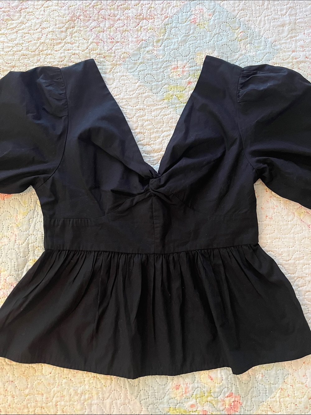 GAP Black Puff-Sleeve Twist-Front Peplum Top